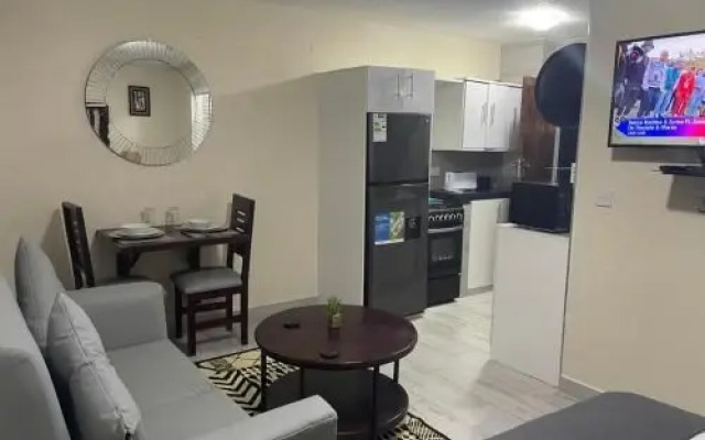 @Jackie’s Avondale 2 bed flat at Harrow court