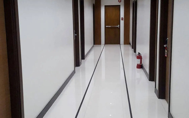 ZEN Rooms West Makati Hotel