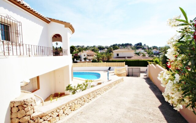 Villablanc - holiday home with private swimming pool in Benissa