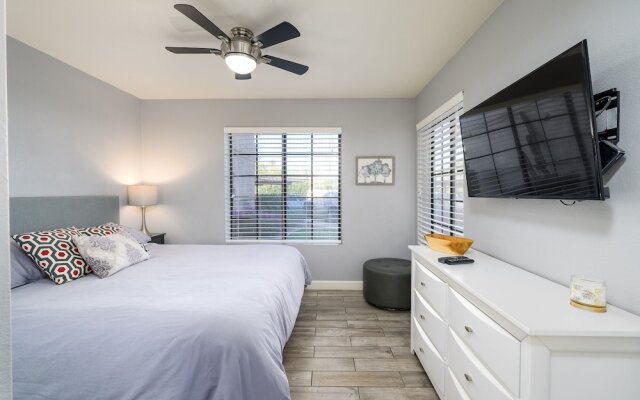 Capri 3 Bedroom Condo by RedAwning