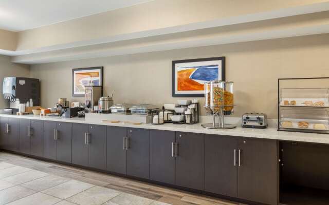 Best Western Watertown Inn and Suites