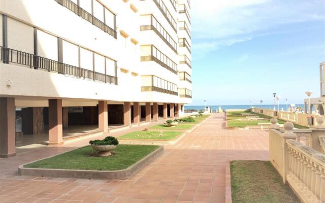 Renovated Apartment in a Beachfront Complex