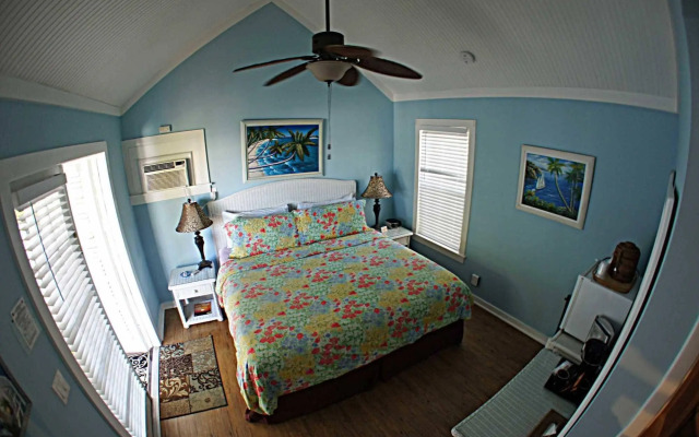 Seascape Tropical Inn - Adult Exclusive