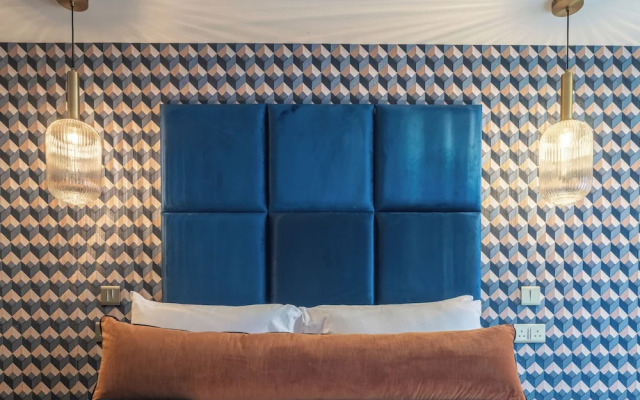 Howfield Hotel