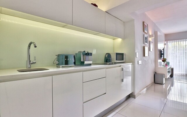 Clifton Studio