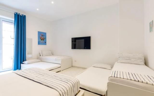 White Blue Apartment at Sanit by Wonderful Italy
