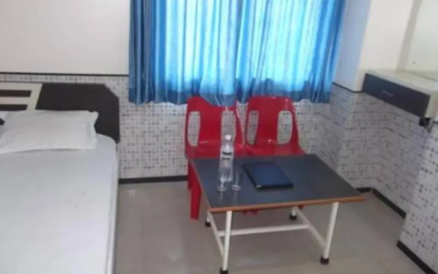 Hotel Raj