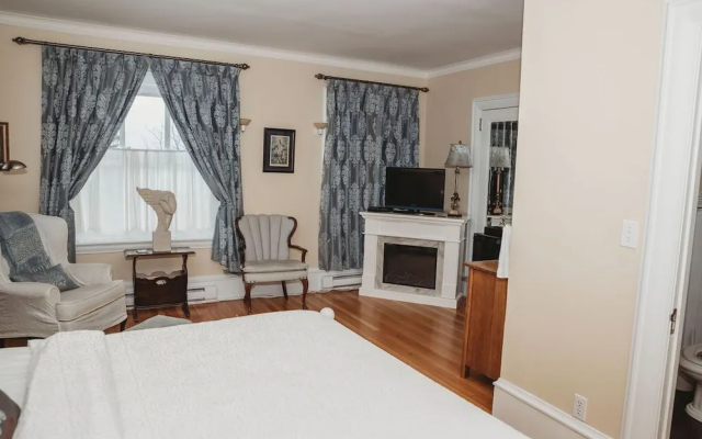 Grey Gables Inn