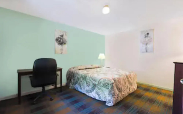 Travelers Inn by OYO Beaver, Hwy 19