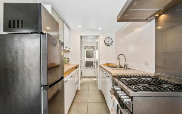 Snells Sanctuary - Snells Beach Holiday Home