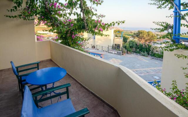 Santorini Traditional Apartments