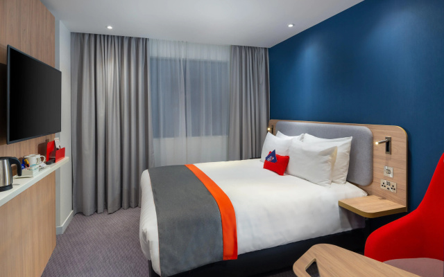 Holiday Inn Express London Heathrow T4 by IHG