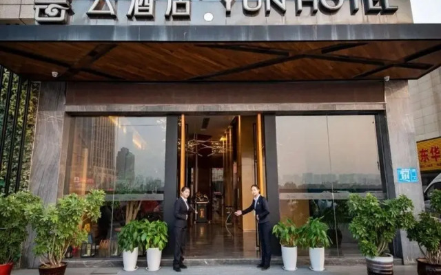 Yun Hotel