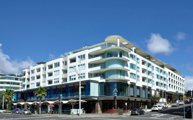 Luxury Bondi Beachside Apartment - Pacific