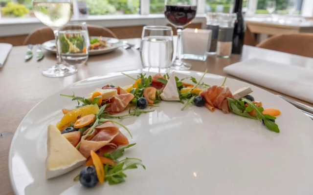 Fletcher Hotel - Restaurant De Witte Raaf