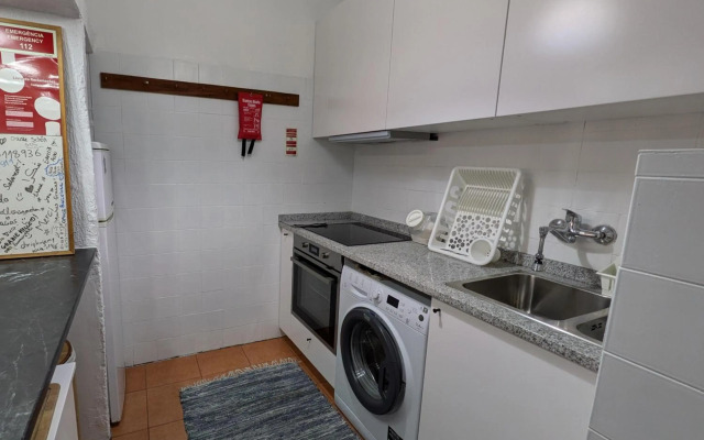 ! Free Parking Street ! Ground Floor with Washer!