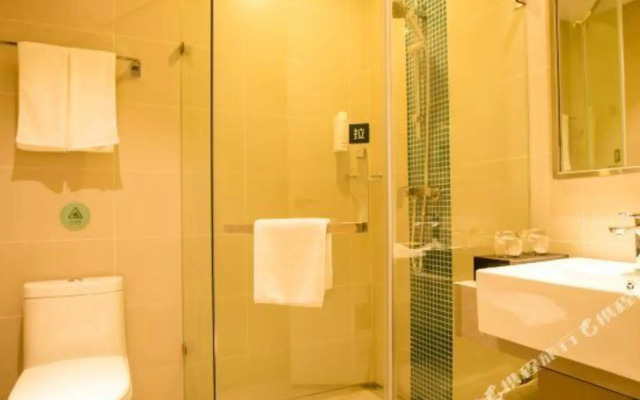 Yilai Hotel (Qingzhou Songcheng Ancient City Scenic Area)