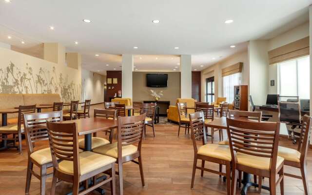 Sleep Inn & Suites Fargo Medical Center