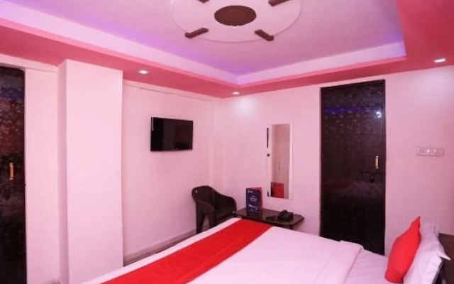 Hotel Shree Banke Bihari Ji Guest House by OYO Rooms