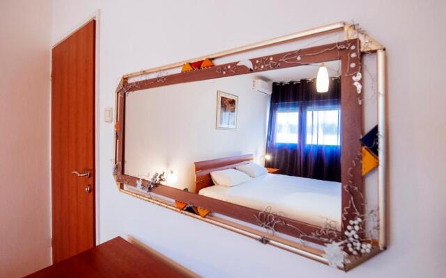 Marina Bay Apartment