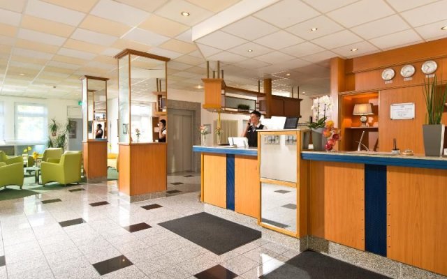 Achat Hotel Koeln - Monheim And Apartments