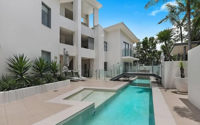 Top 1 Sunshine Beach Family Retreat