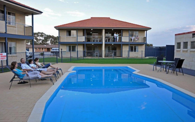 Pinnacles Edge Resort