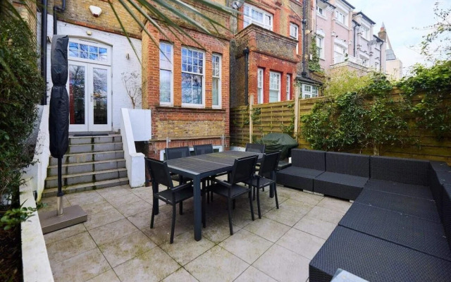 The Clapham Crib - Spacious 4bdr House With Patio