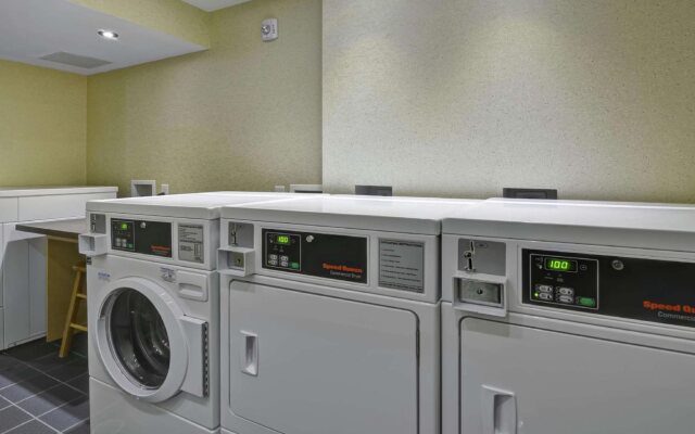 Hampton Inn & Suites Raleigh/Crabtree Valley