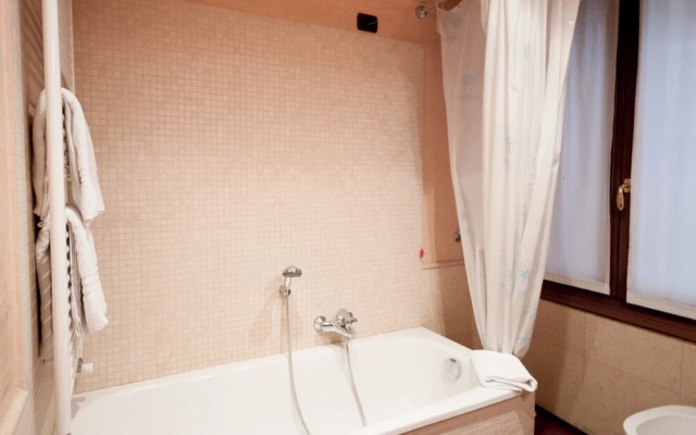 Doge Palace 3 - Locz