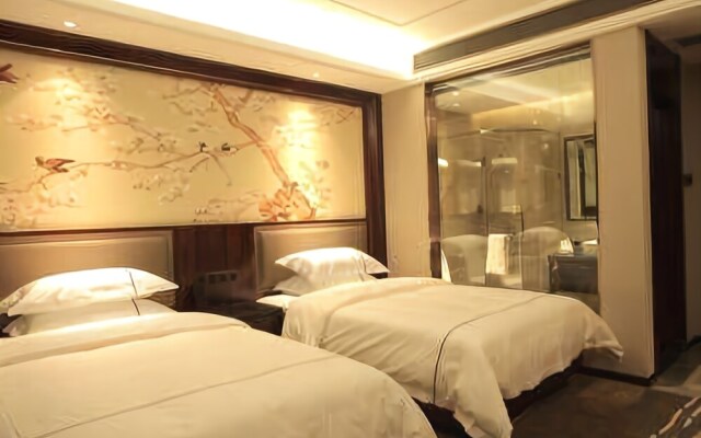 Huihe Hotel (Huojucun Metro Station)