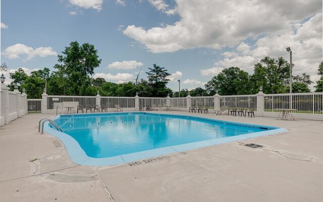 Motel 6 - High Point