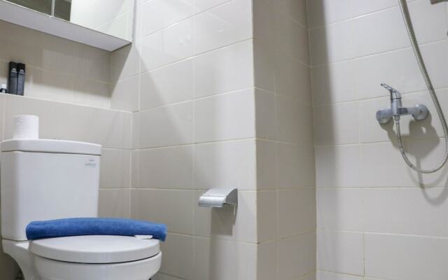 Comfy And Nice Studio Apartment At Springhill Terrace Residence