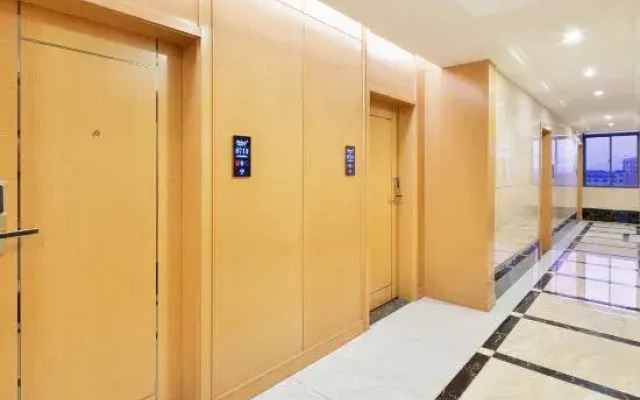 Polaris International Hotel