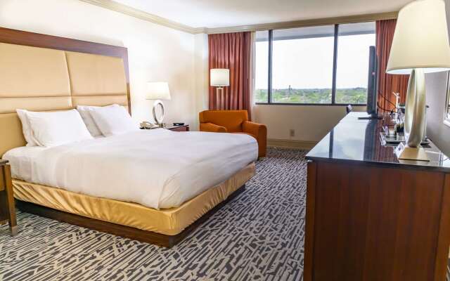 Hilton Palm Beach PBI