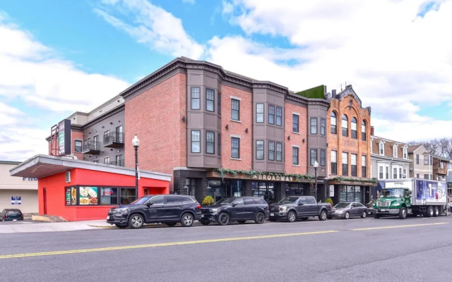 Global Luxury Suites at South Boston