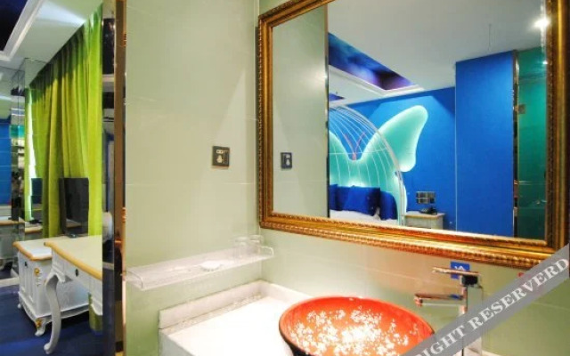 Yihao Themed Hotel (Chongqing Guanyinqiao)