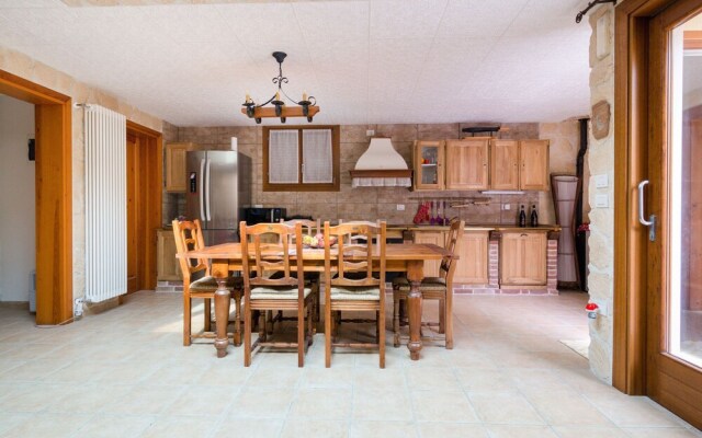 Scenic Villa in Castelnuovo di Porto Near Rocco Colonna