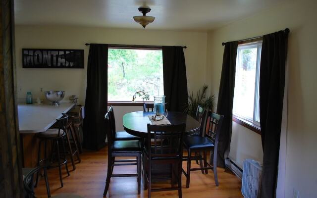 Little Trail Creek Cabins