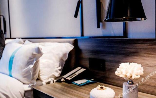 Xana Lite Heihe Russian Commodity Street Central Pedestrian Street