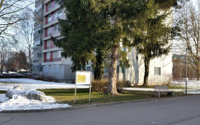 Max Aviation Villa & Apartments