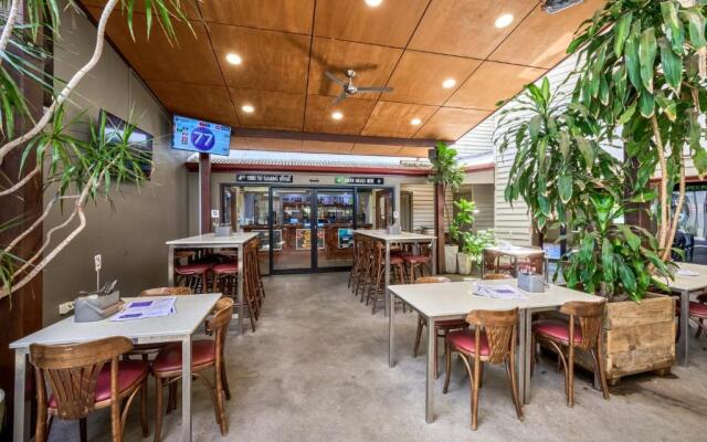 Yandina Hotel