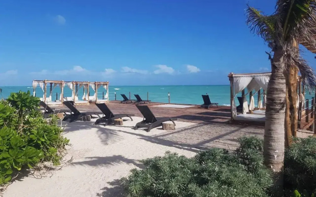 Perfect Beach Location For Families And Weddings
