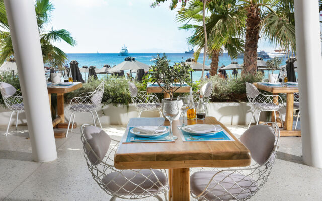 Mykonos Dove Beachfront Hotel