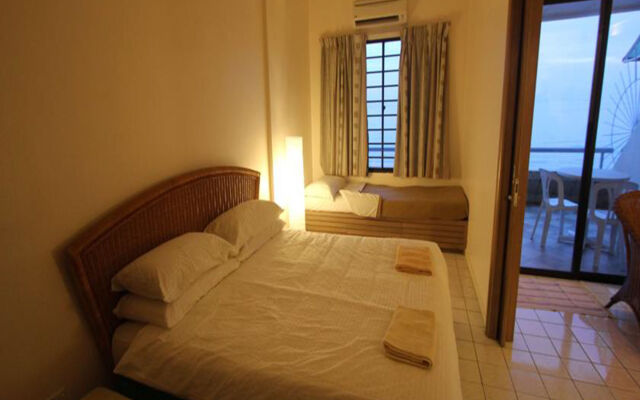 Paradise Lagoon Apartment