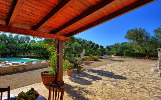 Trullo Santo Stefano by PosarelliVillas