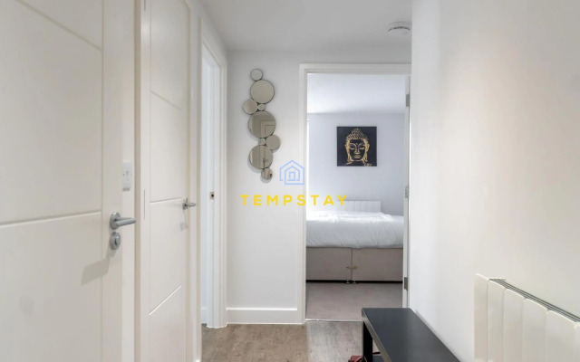 High Spec Modern Apartment Prime Location! Parking