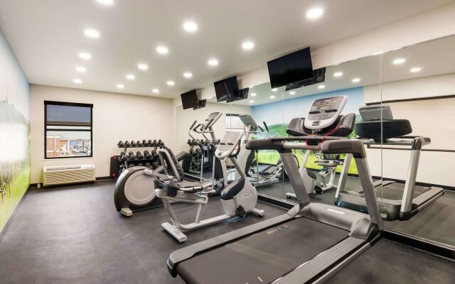 Spark by Hilton Abingdon I-81 near Fairgrounds