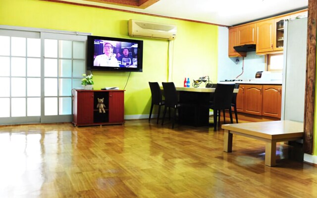 Anmyeondo Travel Paradise Pension