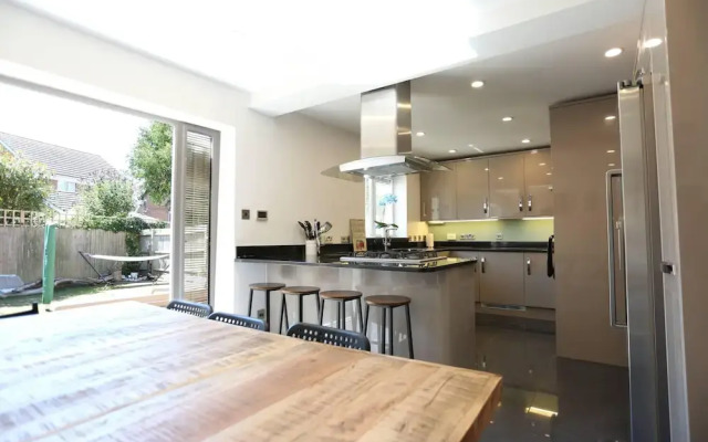 Seascape - 4 bed Home in Bracklesham Bay